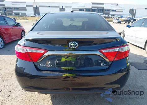 2015 Toyota Camry Se z USA, uszkodzony, nr VIN 4T1BF1FK2FU907335